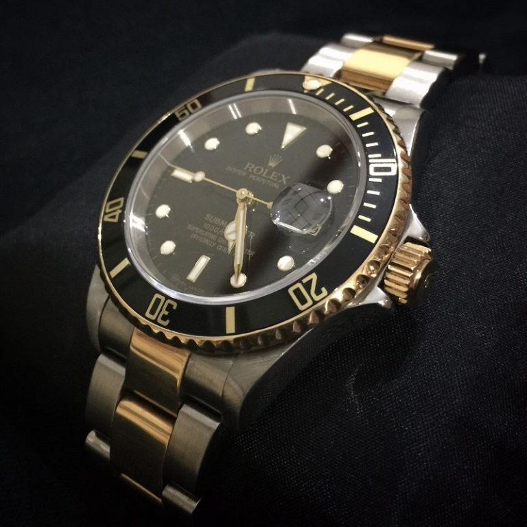replica rolex submariner two tone black dial watch front view