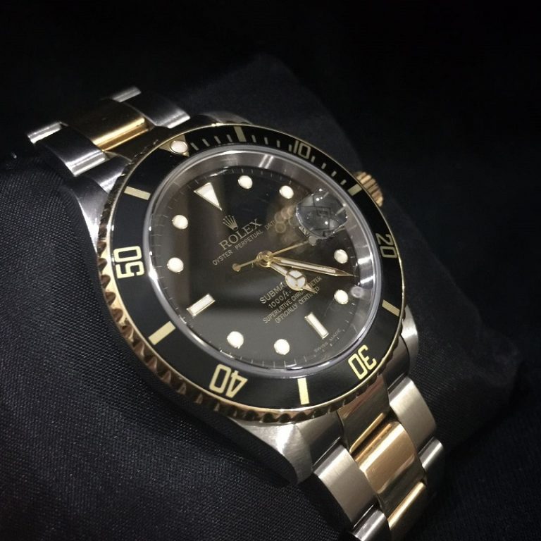 replica rolex submariner two tone black dial watch front view