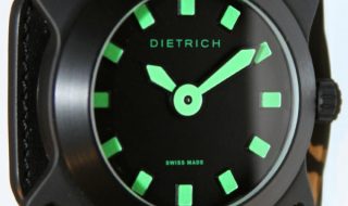 Dietrich Snow Watch Hands-On Hands-On